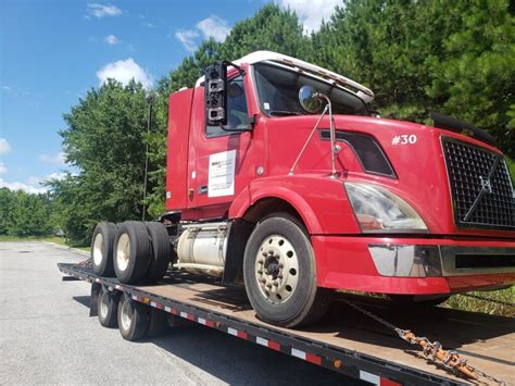 Transporting a Volvo Truck Head with Heavy Haulers