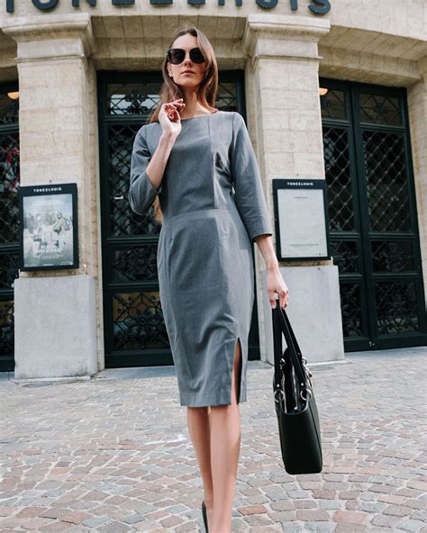 Grey dress business outfit | Sumissura