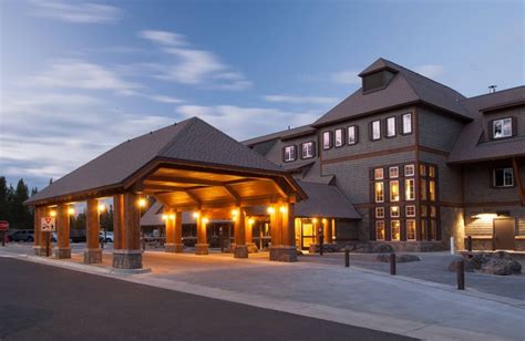 Canyon Lodge & Cabins | National park lodges, Park lodge, Yellowstone