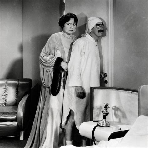 Margaret Dumont and Groucho Marx in “Duck Soup” | MATTHEW'S ISLAND