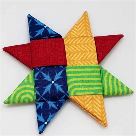 Scandinavian Folded Star Tutorial - SandyStar Designs | Folded fabric ...