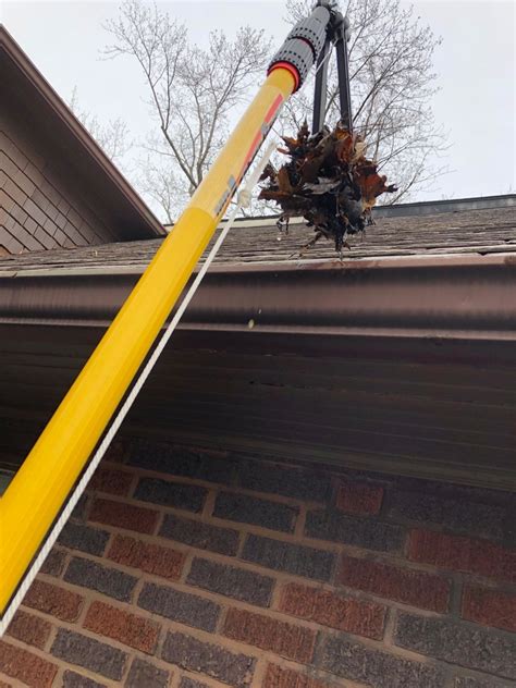 7 Best Gutter Cleaning Tools And Equipment To Try 2021