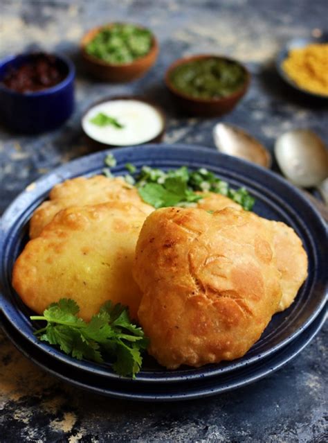 Khasta kachori recipe | Moong stuffed kachori recipe | Holi 2017 recipes