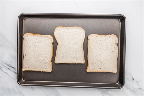 How To Toast Bread In The Oven - yourcookingbuddy.com