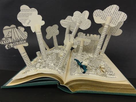 Bayside High students create book sculptures – The Core