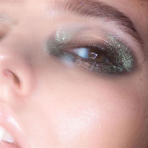 35 Glitter Eyeshadow Looks to Try, From Subtle to Super Sparkly