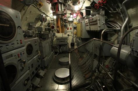 Interior of Submarine USS Drum - Picture of Battleship USS ALABAMA ...