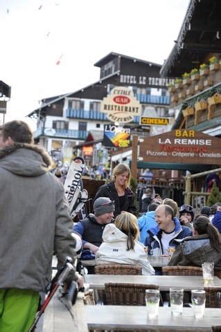 Nightlife in Morzine – From Après Ski to After Dark - Alpine French School