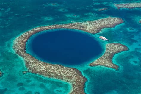 Researchers reveal what they found inside Belize’s Great Blue Hole ...