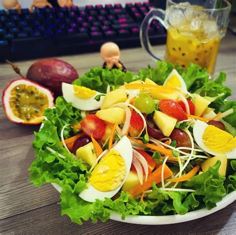 Cách làm salad rau mầm sốt chanh dây thơm ngon, healthy cực đơn giản ...