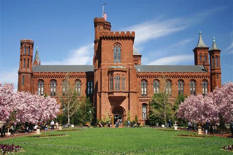 Smithsonian Office of Visitor Services | Washington DC