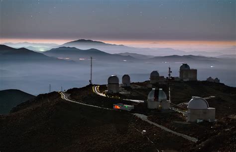 La Silla Observatory at dusk [5000 x 3238] : r/InfrastructurePorn