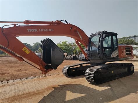 Used TATA HITACHI ZAXIS 220 LC GI Construction Excavator, 27.4 Hp at Rs ...