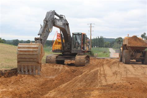 Roadbed Preparation - Faulks Bros. Construction, Inc.