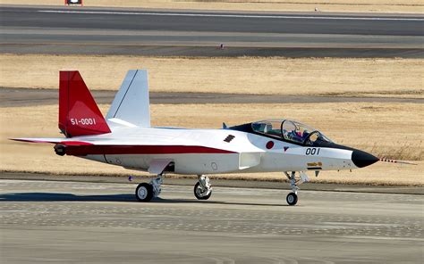 Mitsubishi X-2 Stealth Jet Fighter on a First Flight - AERONEF.NET