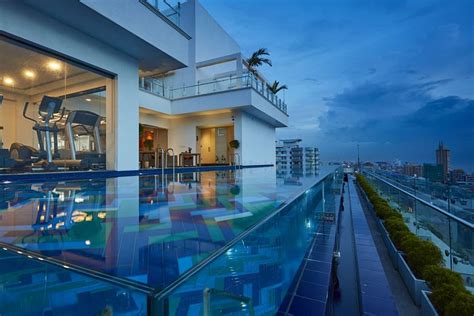 Mandarina Colombo Pool: Pictures & Reviews - Tripadvisor