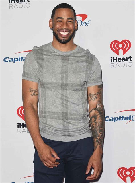 Mike Johnson Is Writing a Book About Body Positivity, Self-Love | Us Weekly