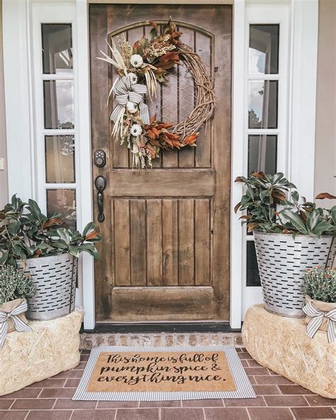 20 Beautiful Fall Front Door Decor Ideas - Wonder Forest