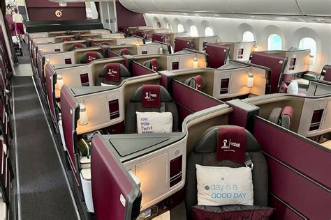 Qatar Airways' new business class on the Boeing 787-9 Dreamliner ...