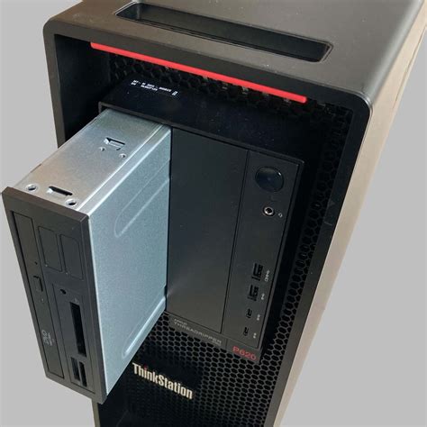 Lenovo ThinkStation P620 flexbay_1 - DEVELOP3D