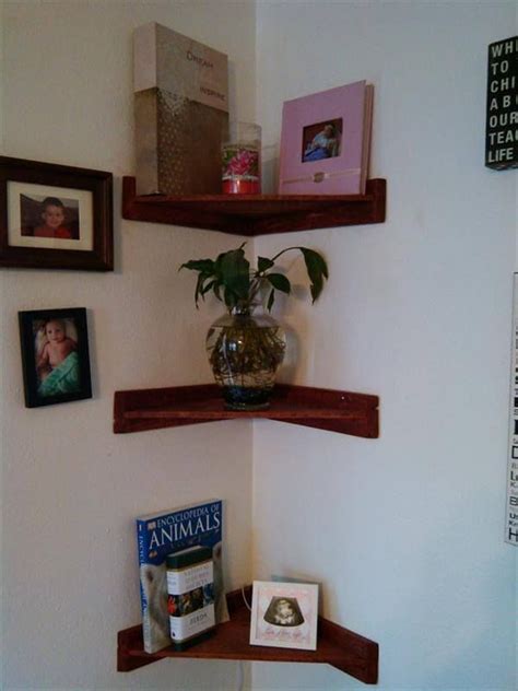 Pallet Living Room Corner Shelves