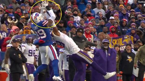 Video: Justin Jefferson made miracle one-handed catch