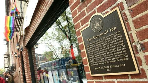 8 Facts About the Stonewall Riots