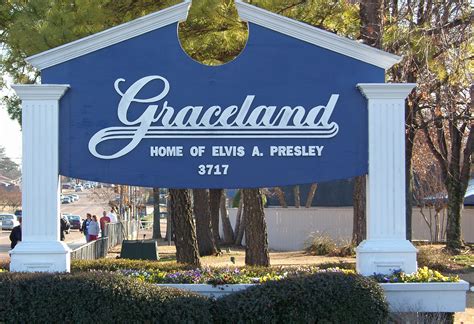 How did Graceland become a museum