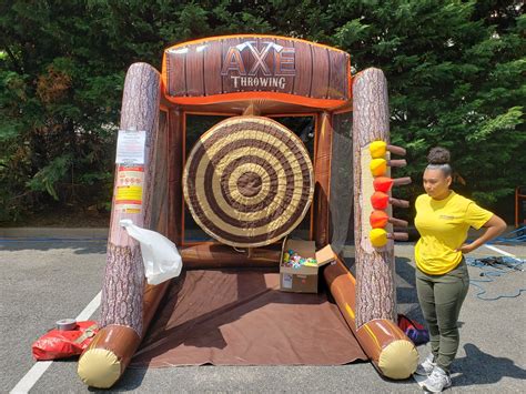 axe throwing, carnival game, interactive game, festivals, fairs ...