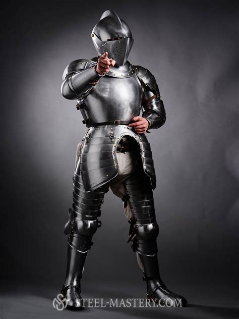 Knight armor set of the 16th century for sale | Steel Mastery