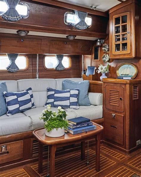 A Yacht's Timeless Design Refresh | Boat interior design, Yacht ...