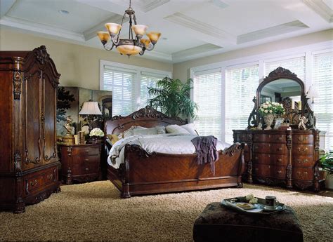 Pulaski Edwardian Sleigh Bedroom Collection PF-B242170 at Homelement.com