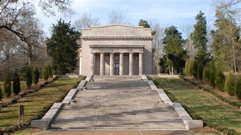 The First Lincoln Memorial at Abraham Lincoln Birthplace (U.S. National ...