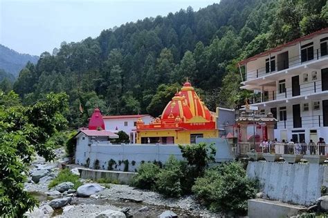 Neem Karoli Baba Ashram India: Love Devotion Service - Rishikesh Day Tour