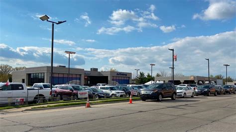 Goodwill moving into former Auffenberg Auto Mall in O’Fallon ...