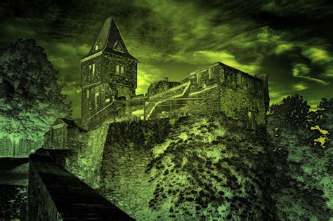 Frankenstein Castle Halloween – Halloween Decor Ideas