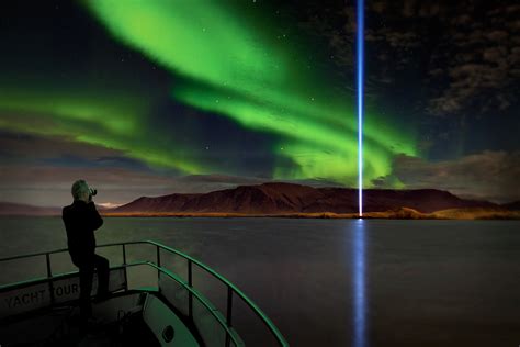 Northern Lights Cruise Deluxe | Guide to Iceland