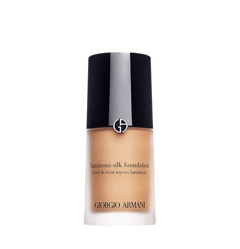 Giorgio Armani Luminous Silk Foundation | Best Foundations According to ...