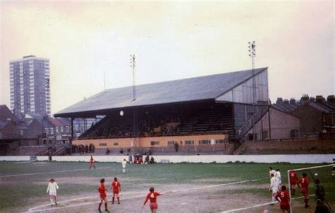 Green Pond Road, Walthamstow Avenue in the 1960s. | Football stadiums ...