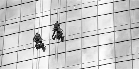 6 Vital Pieces of Equipment for Facade Cleaning Technicians