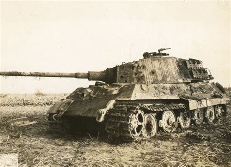 War Pictures from History | World of tanks, Japanese tanks, Tiger ii