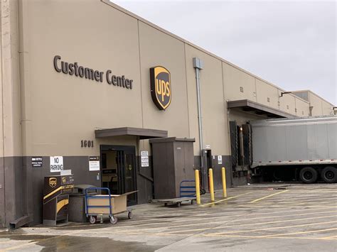 UPS Customer Center in Fresno | UPS Customer Center 1601 W McKinley Ave ...