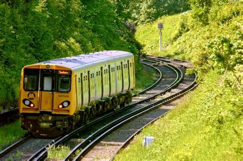 Merseyrail announces new timetable as pre-covid services resume ...