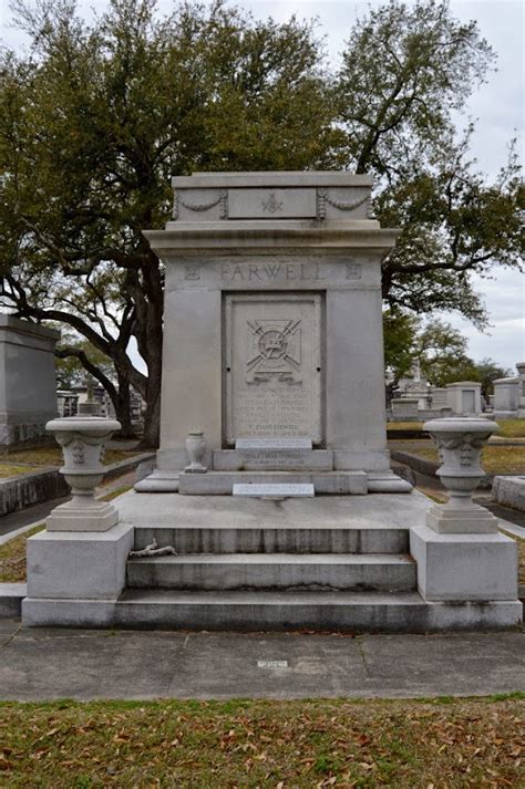 Wednesday Cemetery Blogging - Freemasonry in Metairie Cemetery