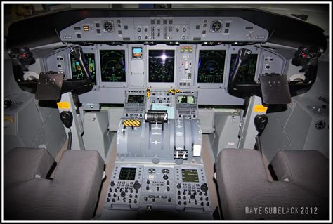 Bombardier Q400 Cockpit | Dave Subelack | Flickr