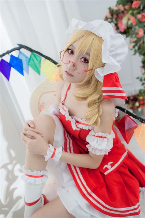 Sharp-Eyed Flandre Scarlet Cosplay Highly Sophisticated | Cosplay ...