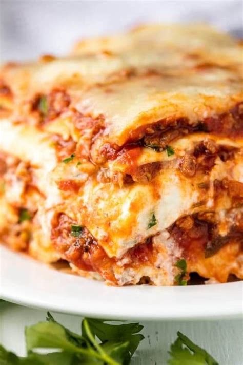 Easy Meat Lasagna Recipe With Ricotta Cheese - Hina Munawar