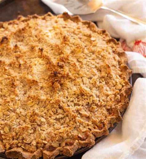 Zucchini Mock Apple Pie with Oat Almond Crumble {vegan} - Letty's Kitchen