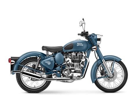 Royal Enfield Classic 500 in Squadron Blue launched