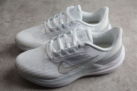 Nike Air Winflo 9 White Shoes Sneakers, Women SNK985487674 ...